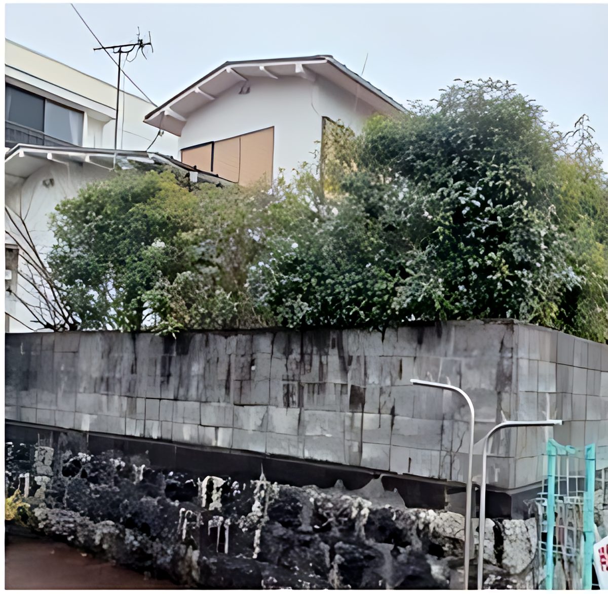 明倫小学校区 舞鶴市引土 1,200万円の土地付き中古住宅の現地写真